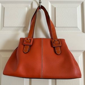 LIZ CLAIBORNE SPICE ORANGE SHOULDER PURSE. AUTHENTIC.